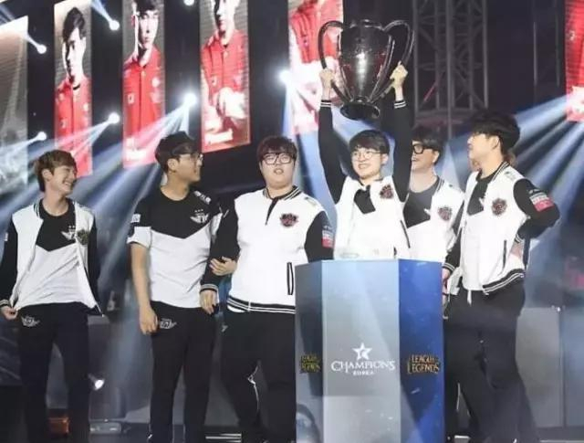 而与此同时 而与此同时